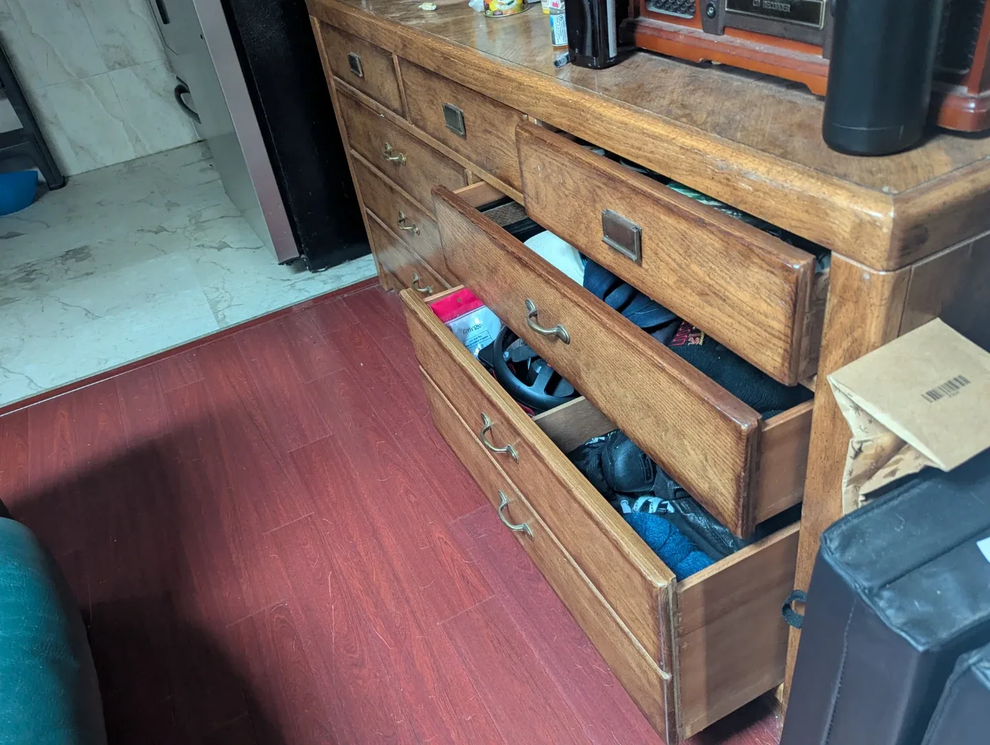 Wood Dresser - 7 Drawers image indicator(2)