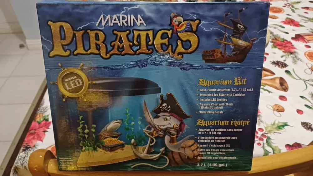 Marina Pirates Aquarium Kit - 3.7L (1 US gal)