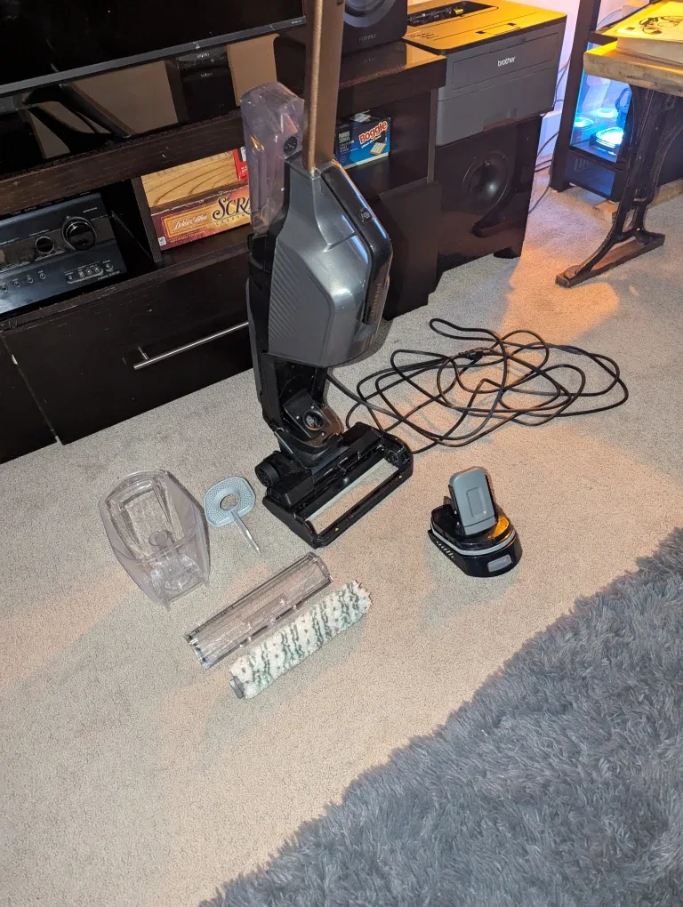 Bissell CrossWave HydroSteam Plus - Like New! image indicator(9)