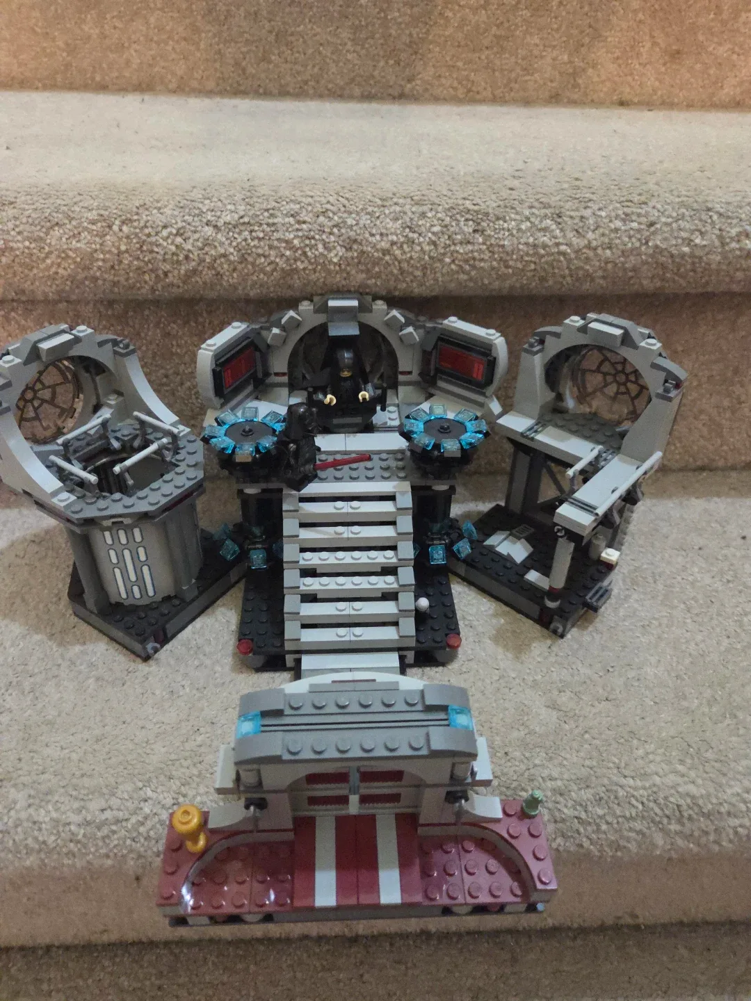 LEGO Star Wars Emperor's Throne Room Diorama 75352 image indicator(2)