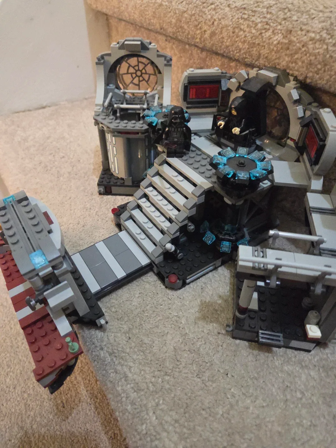 LEGO Star Wars Emperor's Throne Room Diorama 75352 image indicator(3)