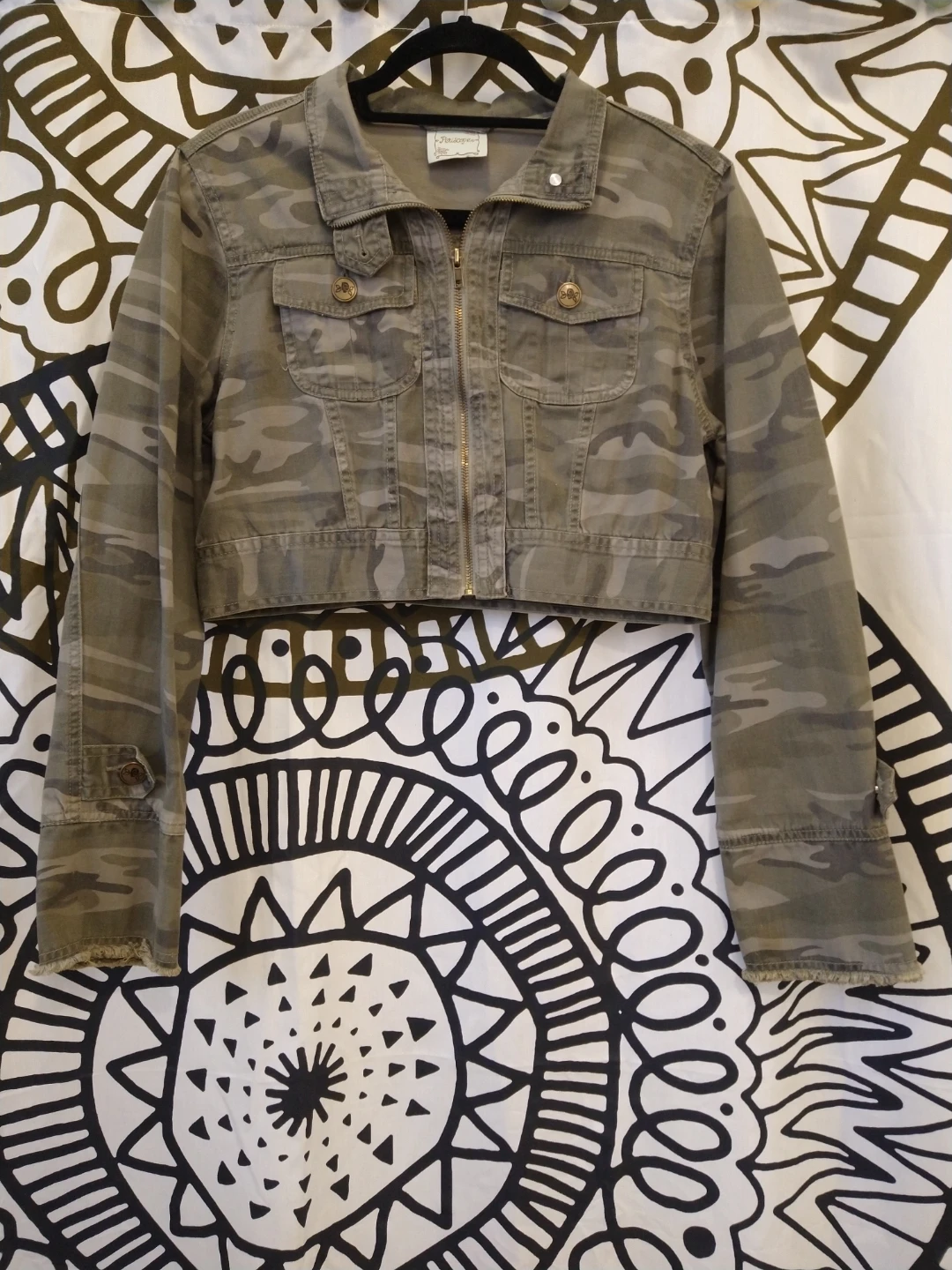 Periscope Large Camo Cropped Jacket