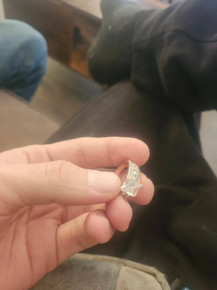 Ring with Clear Stone image indicator(5)