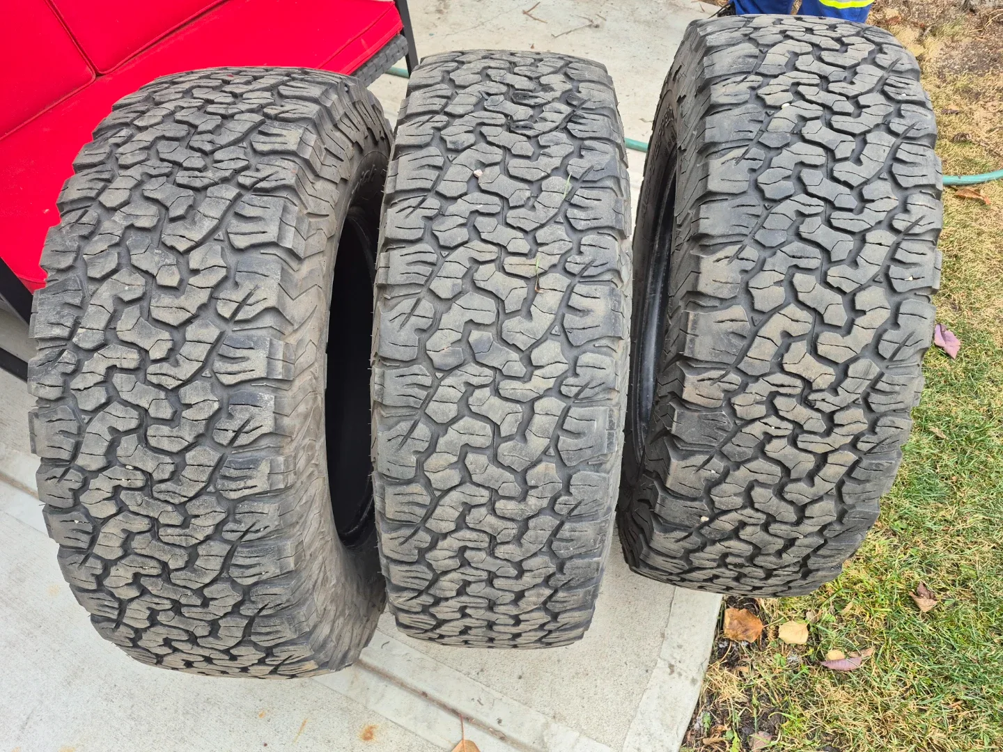 Lt 275/70r18  BFGoodrich All-Terrain T/A KO2 set of Tires image indicator(4)