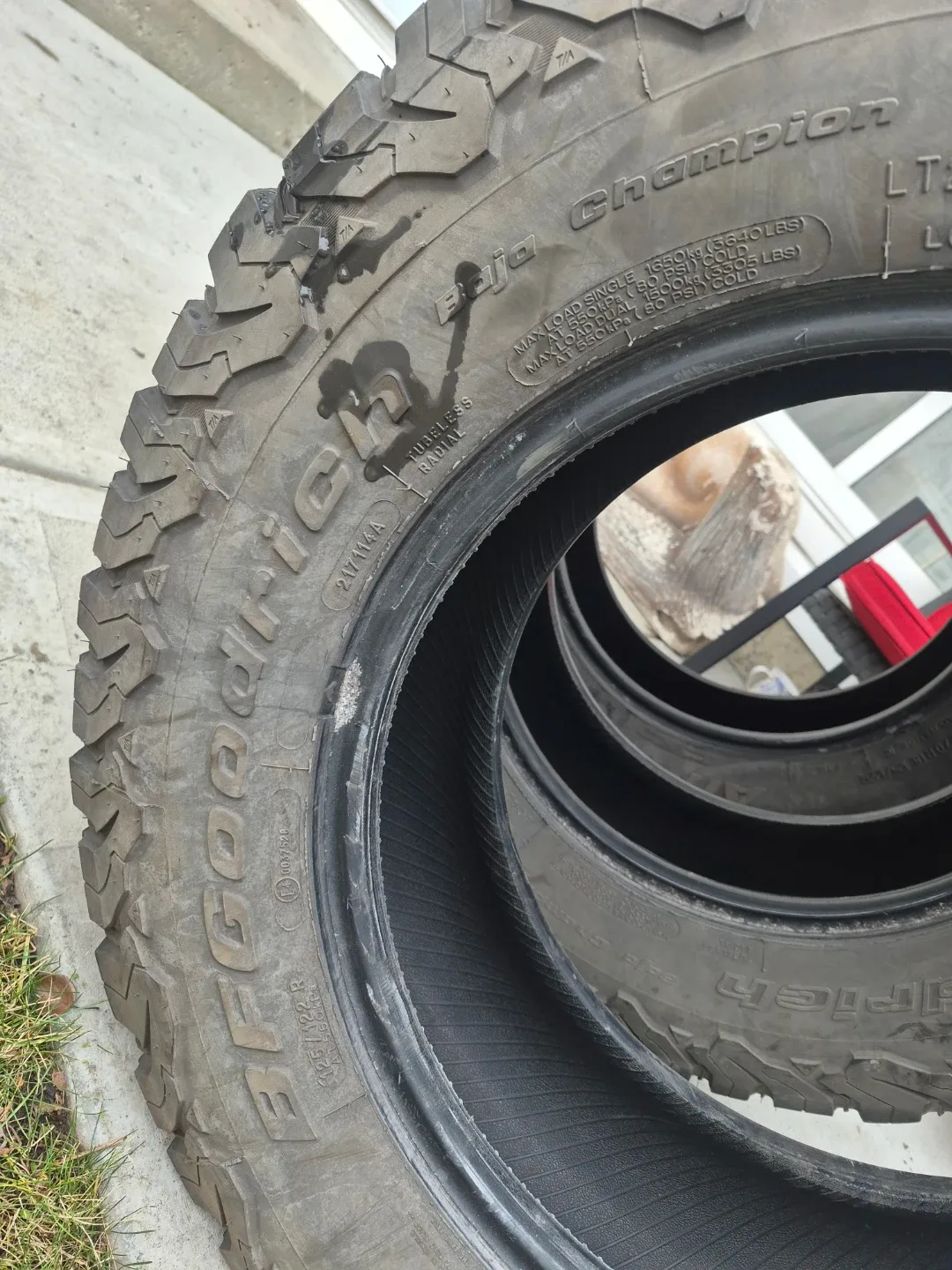 Lt 275/70r18  BFGoodrich All-Terrain T/A KO2 set of Tires image indicator(6)