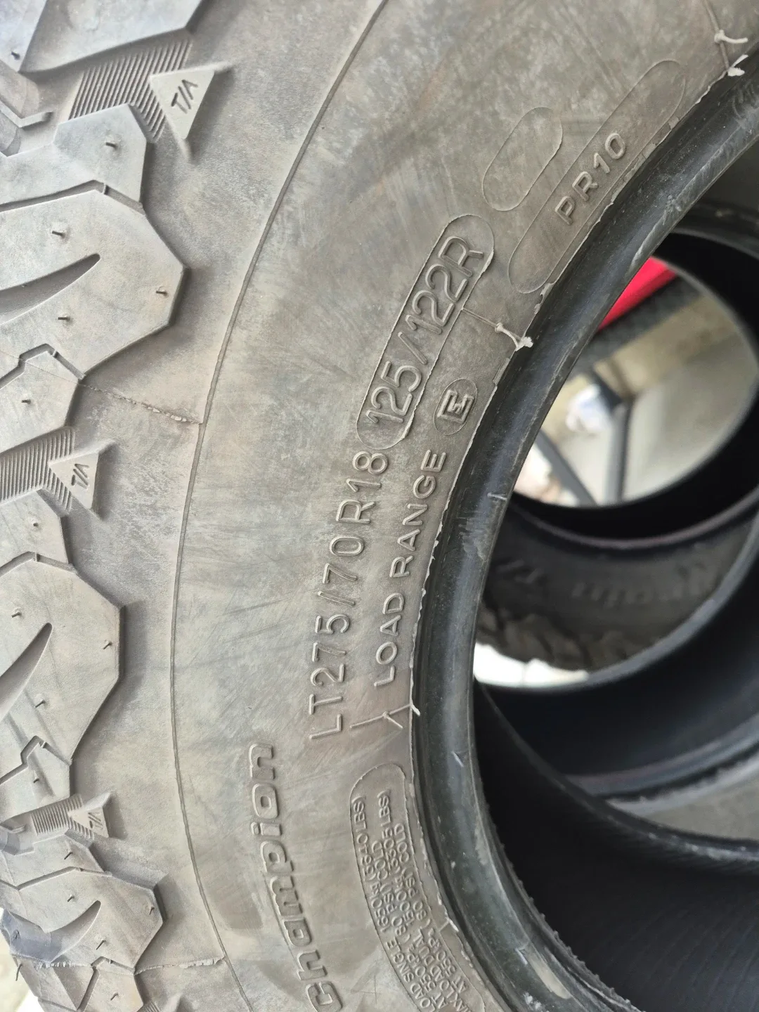 Lt 275/70r18  BFGoodrich All-Terrain T/A KO2 set of Tires image indicator(7)