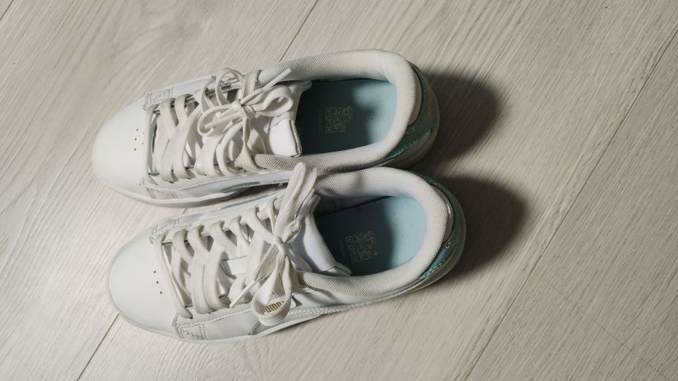 Puma Club Sneakers - White Size 7 in womens - photo 3