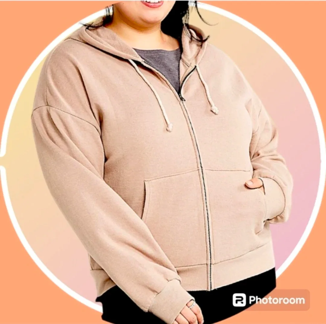 #Cleanout ♻️ NWT Zip Up Hoodie w Pockets 3XL