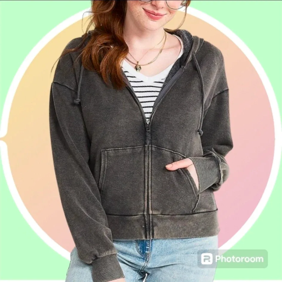 #Cleanout ♻️ NWT Zip Up Hoodie w Pockets 3XL image indicator(4)