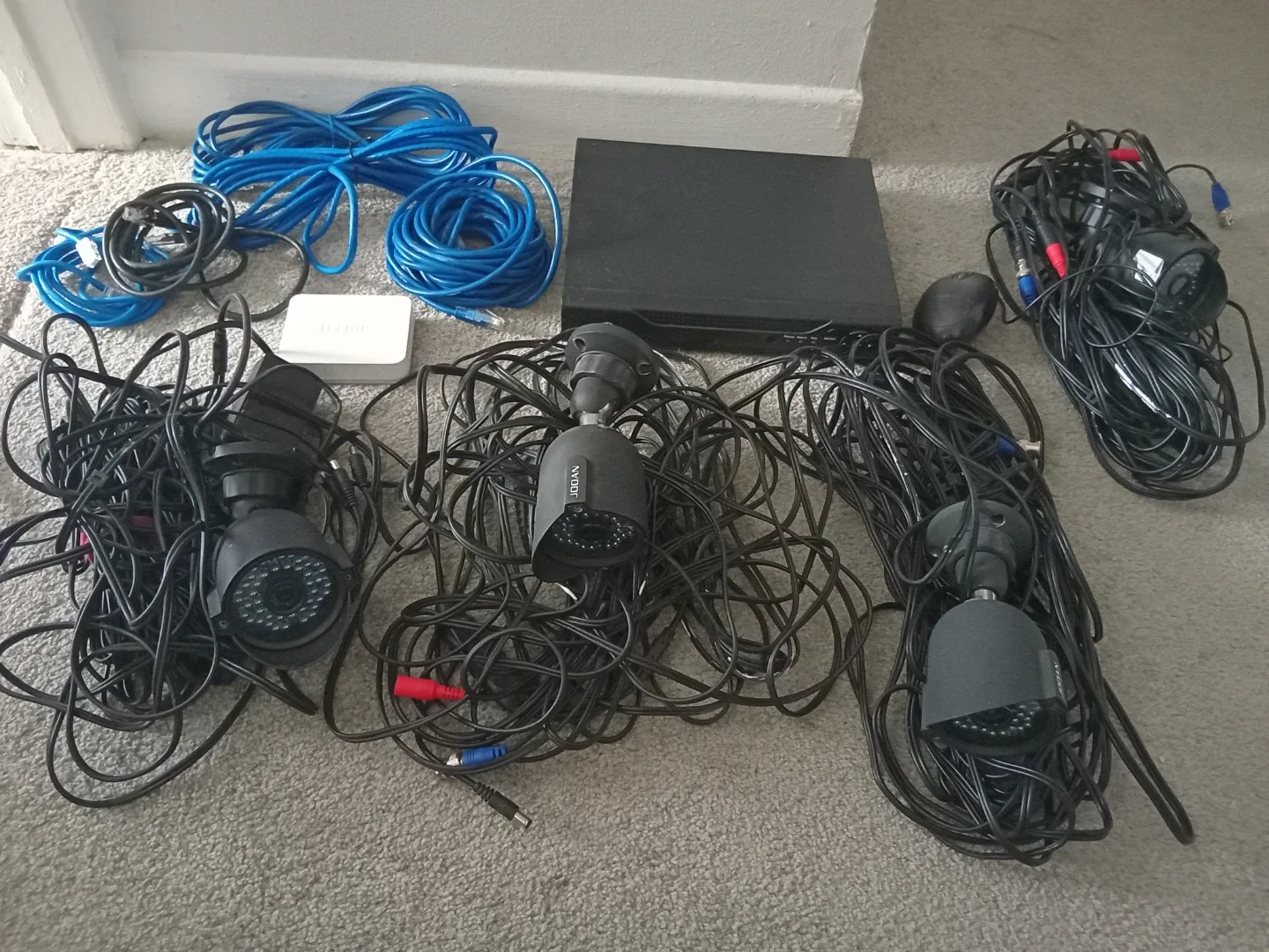 JODAN Security Camera System with Cables & DVR