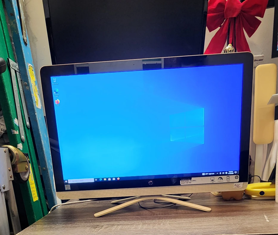 HP All-in-One Touch Screen Desktop PC #Cleanout - photo 4