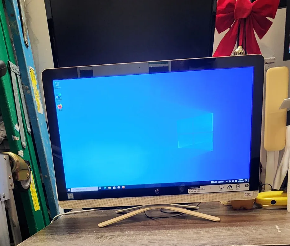 HP All-in-One Touch Screen Desktop PC #Cleanout image indicator(4)