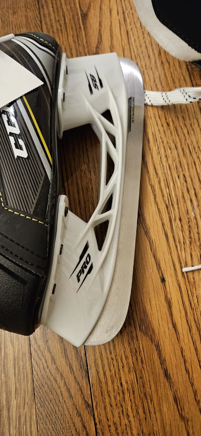 Ice Skates - Size US 3 - photo 5