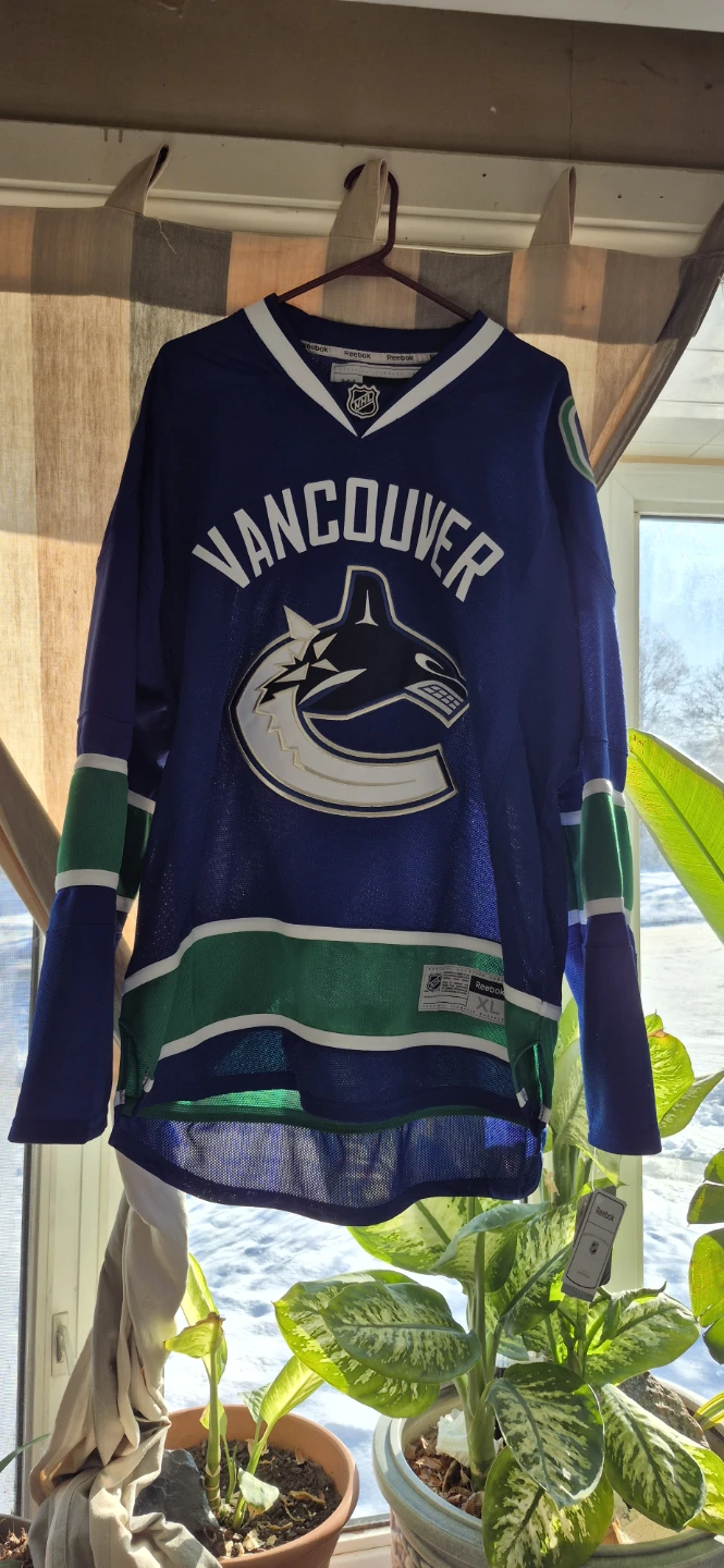 Reebok Vancouver Canucks Jersey
