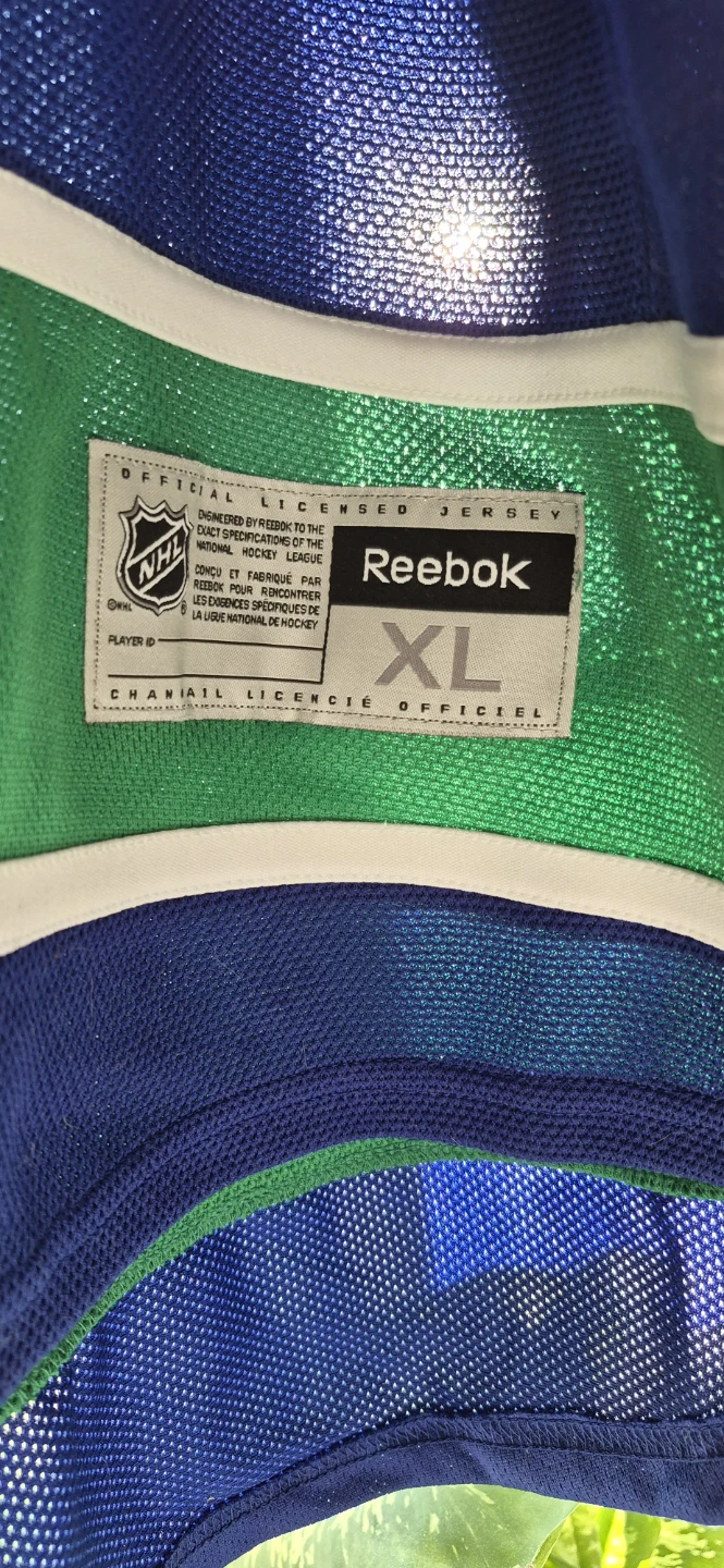 Reebok Vancouver Canucks Jersey - photo 4