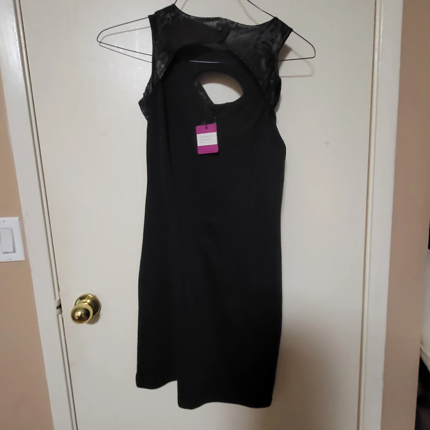 New Amella Daytona Dress - Size 4 Black