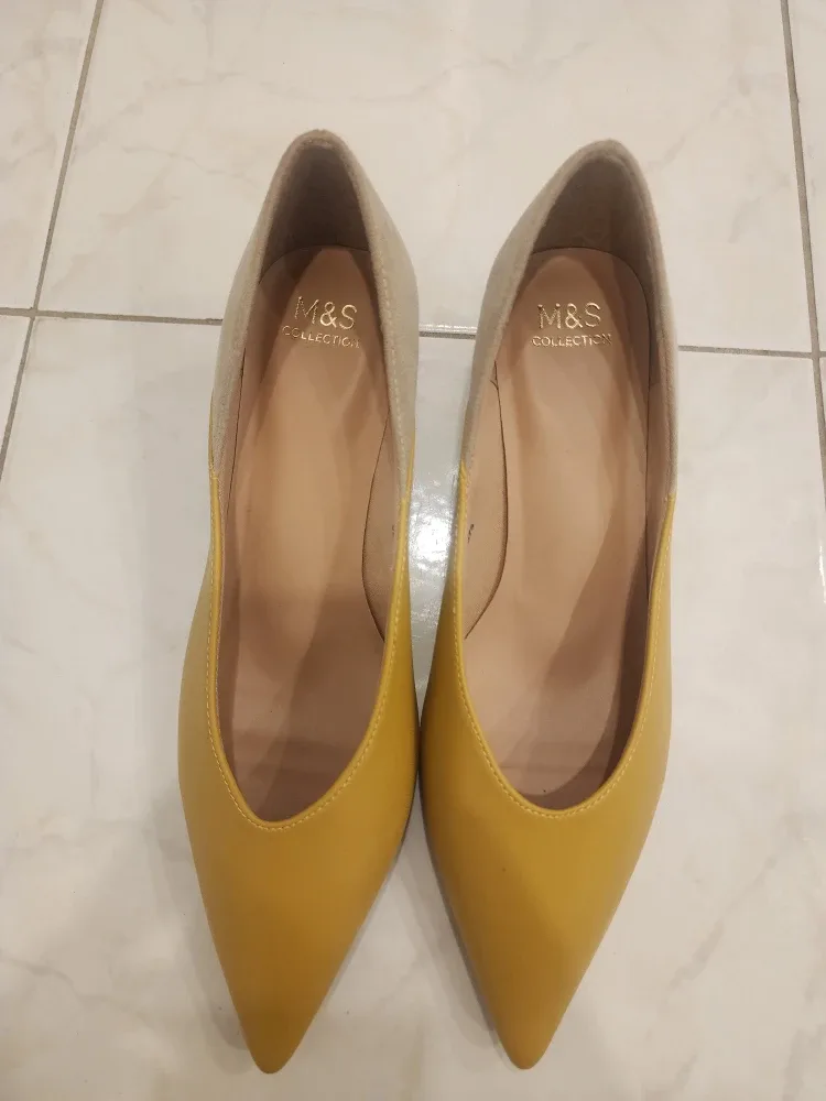 M&S Collection Yellow Heels - Size 8.5 image indicator(2)