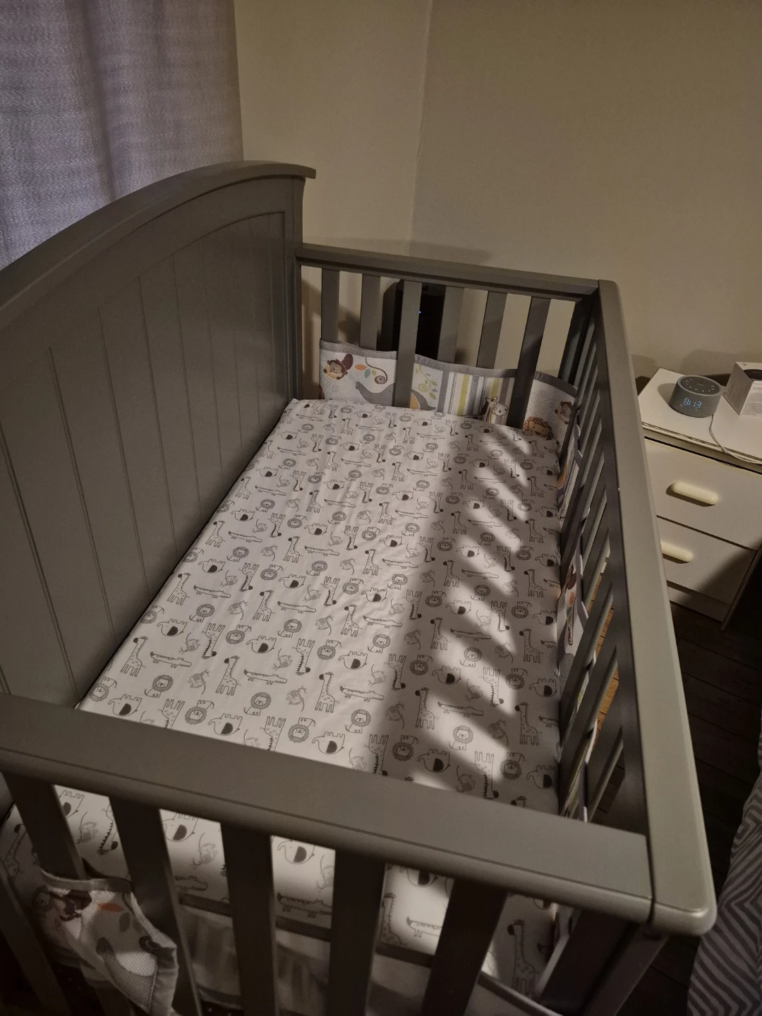 Delaney 4-in-1 Convertable Crib - photo 3