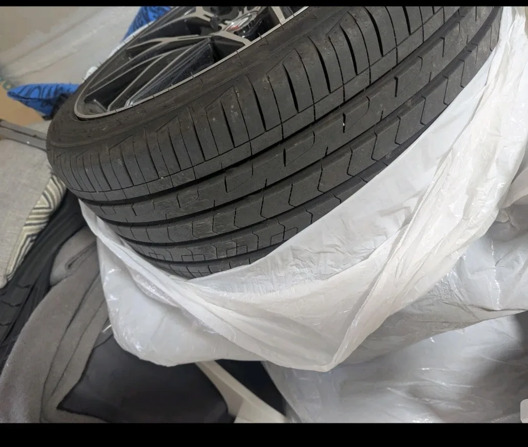 Set of Sport Tuning Wheels 225/40ZR18