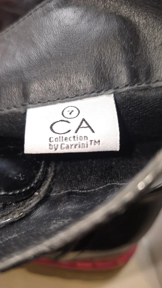 Carrini Black Patent Boots - Size 7 #Cleanout image indicator(5)