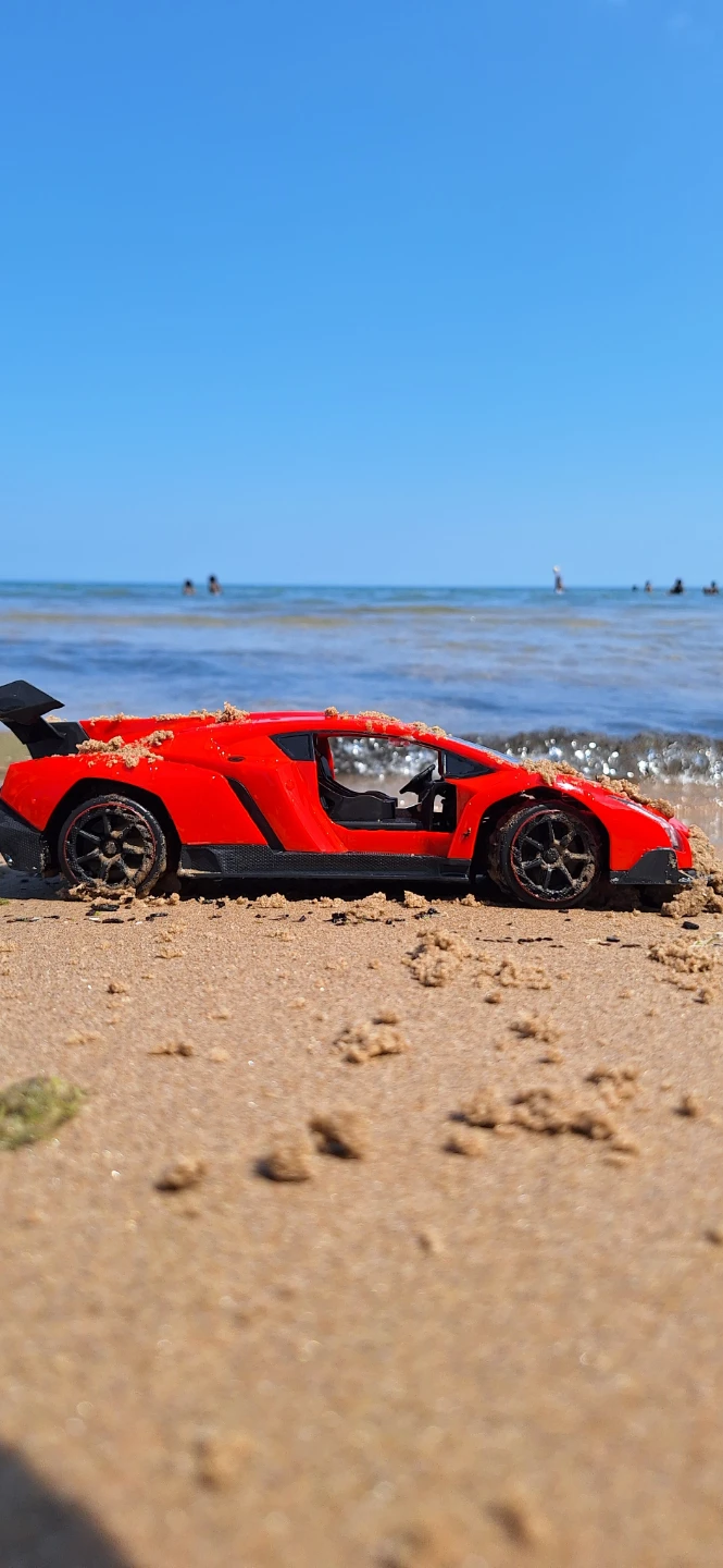 I'm looking for a car that someone can give away for free.