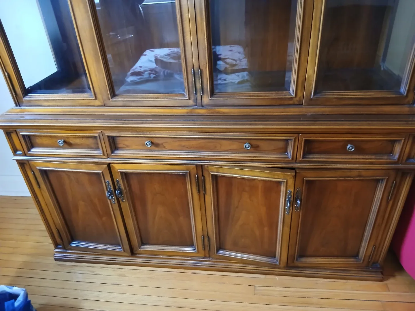 Wooden China Cabinet with Glass Shelves image indicator(2)