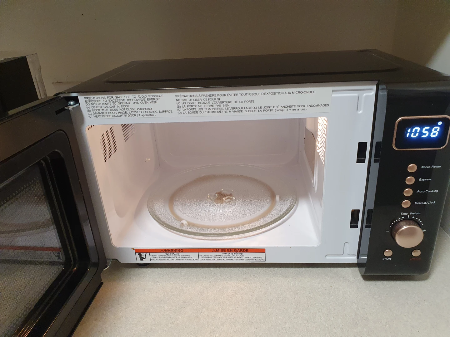 Frigidaire Retro Microwave - Black & Copper - photo 2
