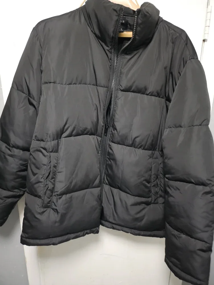 Forever 21 Men Black Puffer Jacket - Size M
