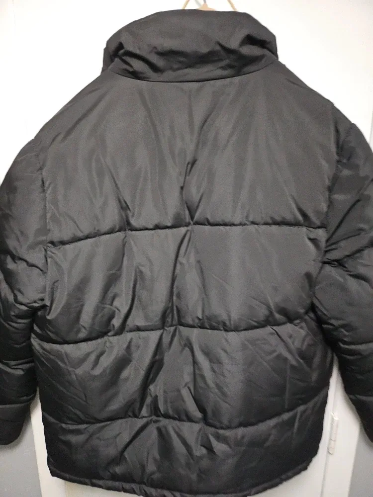 Forever 21 Men Black Puffer Jacket - Size M image indicator(3)