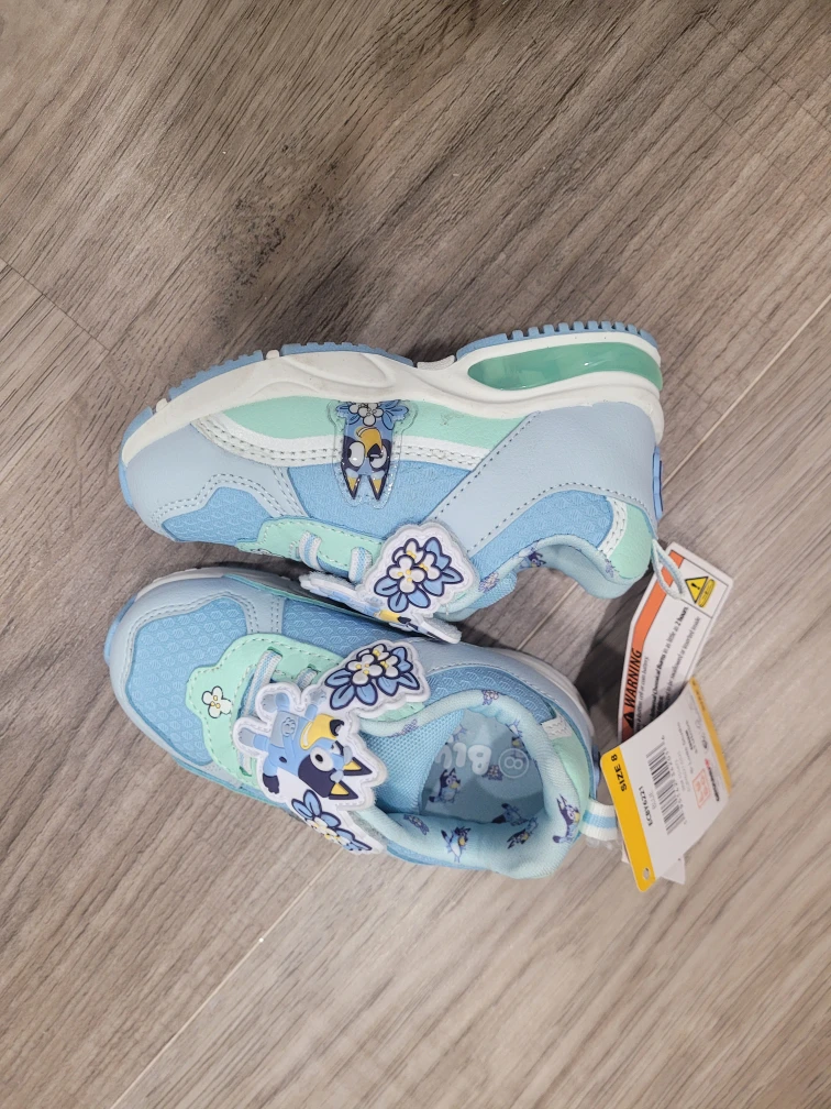 Toddler Size 8  Bluey lighted shoes - photo 3