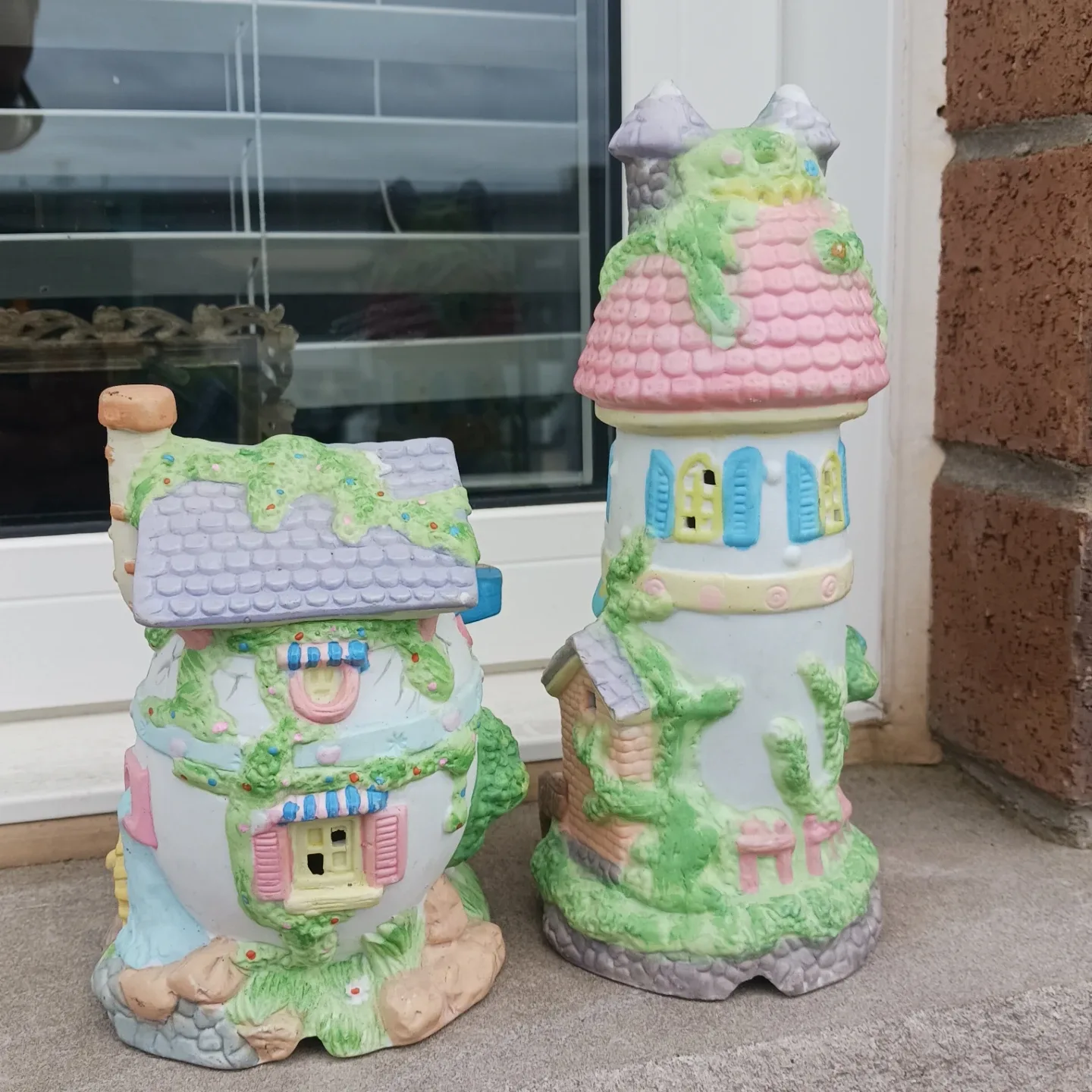 Collectible Ceramic Houses image indicator(4)