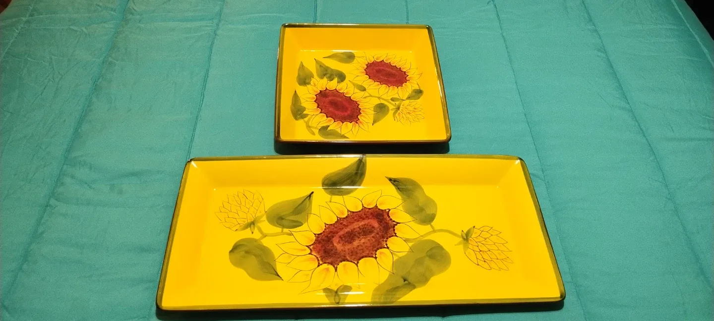 Sunflower Serving Trays image indicator(2)