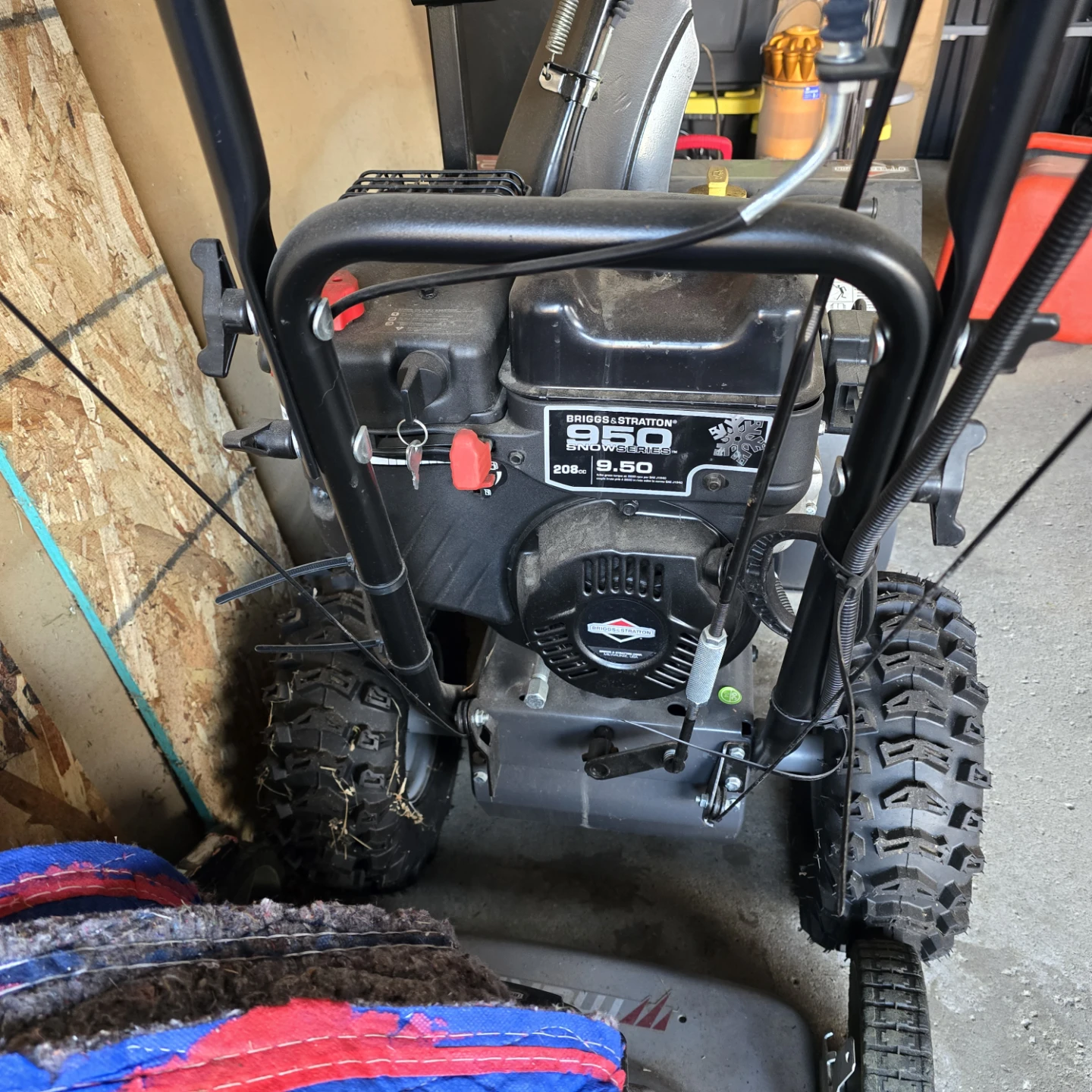 Briggs & Stratton 208cc 9.50 Snow Series Snow Blower s1024 - photo 2
