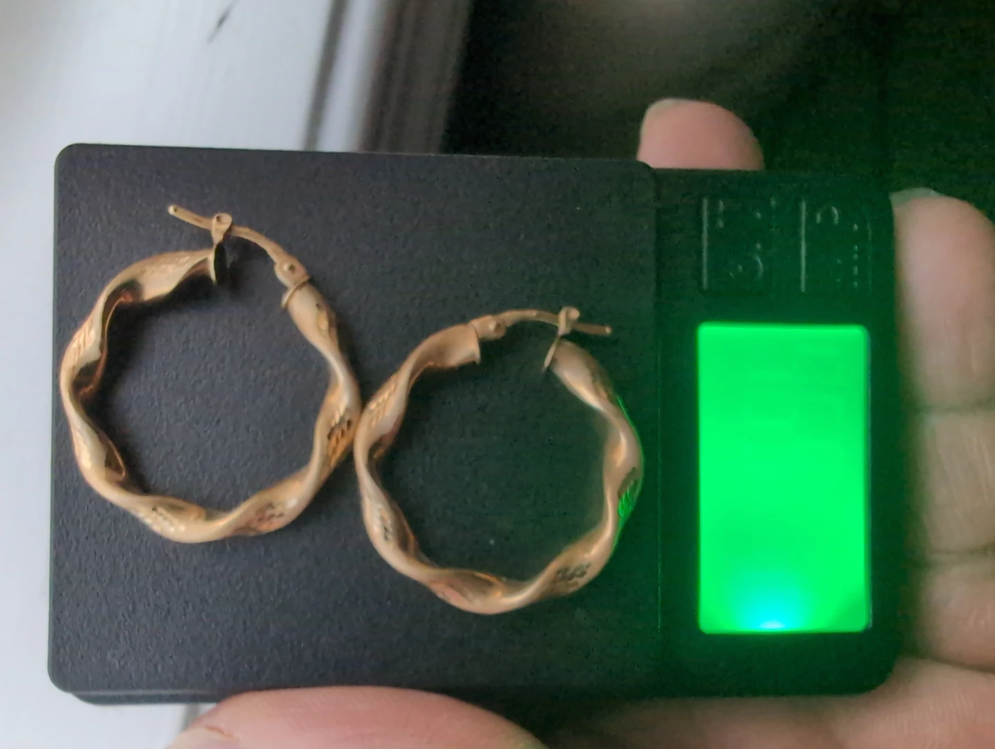 18K Saudi Gold Twisted Hoop Earrings - photo 3