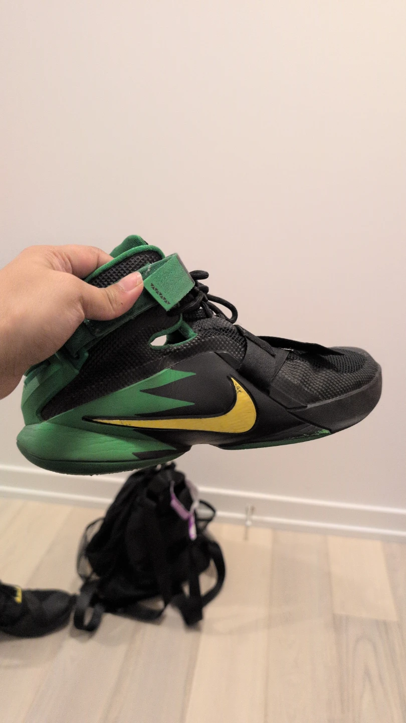 Nike Zoom LeBron Soldier 09 'Oregon Ducks' Size 10 - photo 3