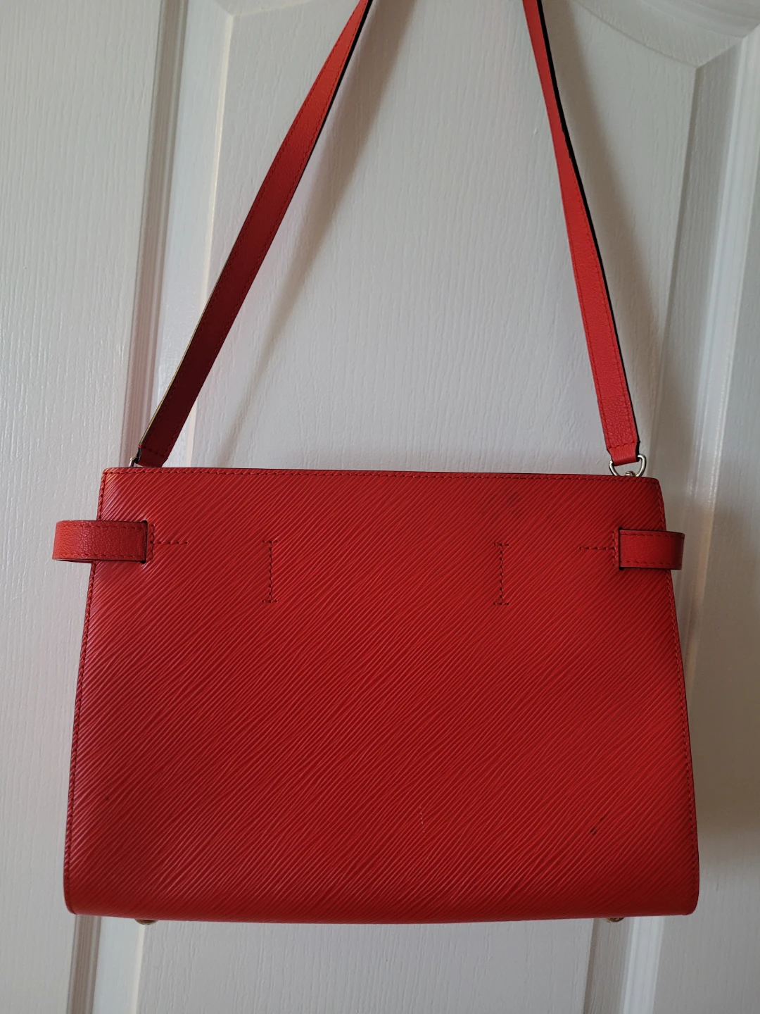 Louis Vuitton Red Leather Shoulder Bag - photo 2