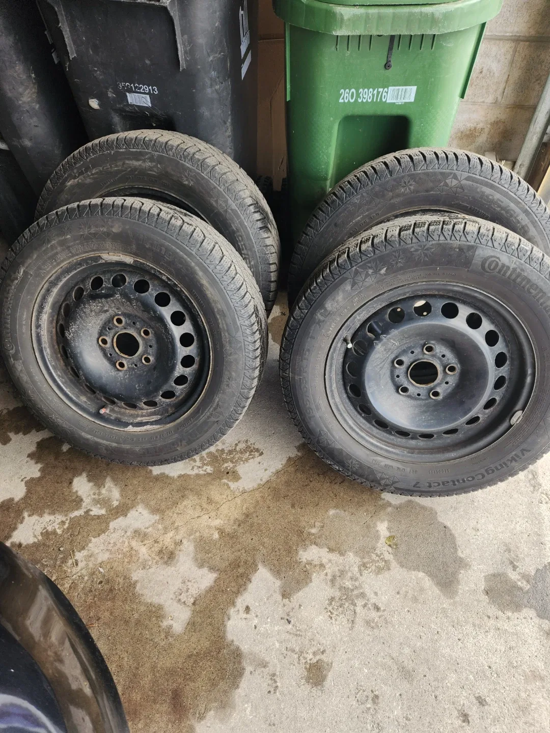 Set of Continental Winter Tires image indicator(5)