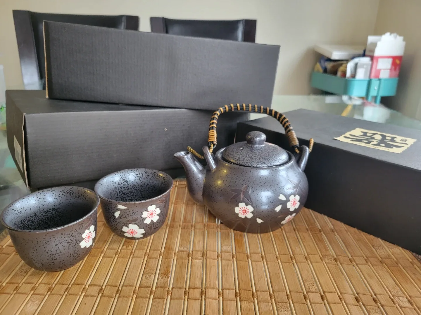Tea Set with Teapot and Cups, Floral Design