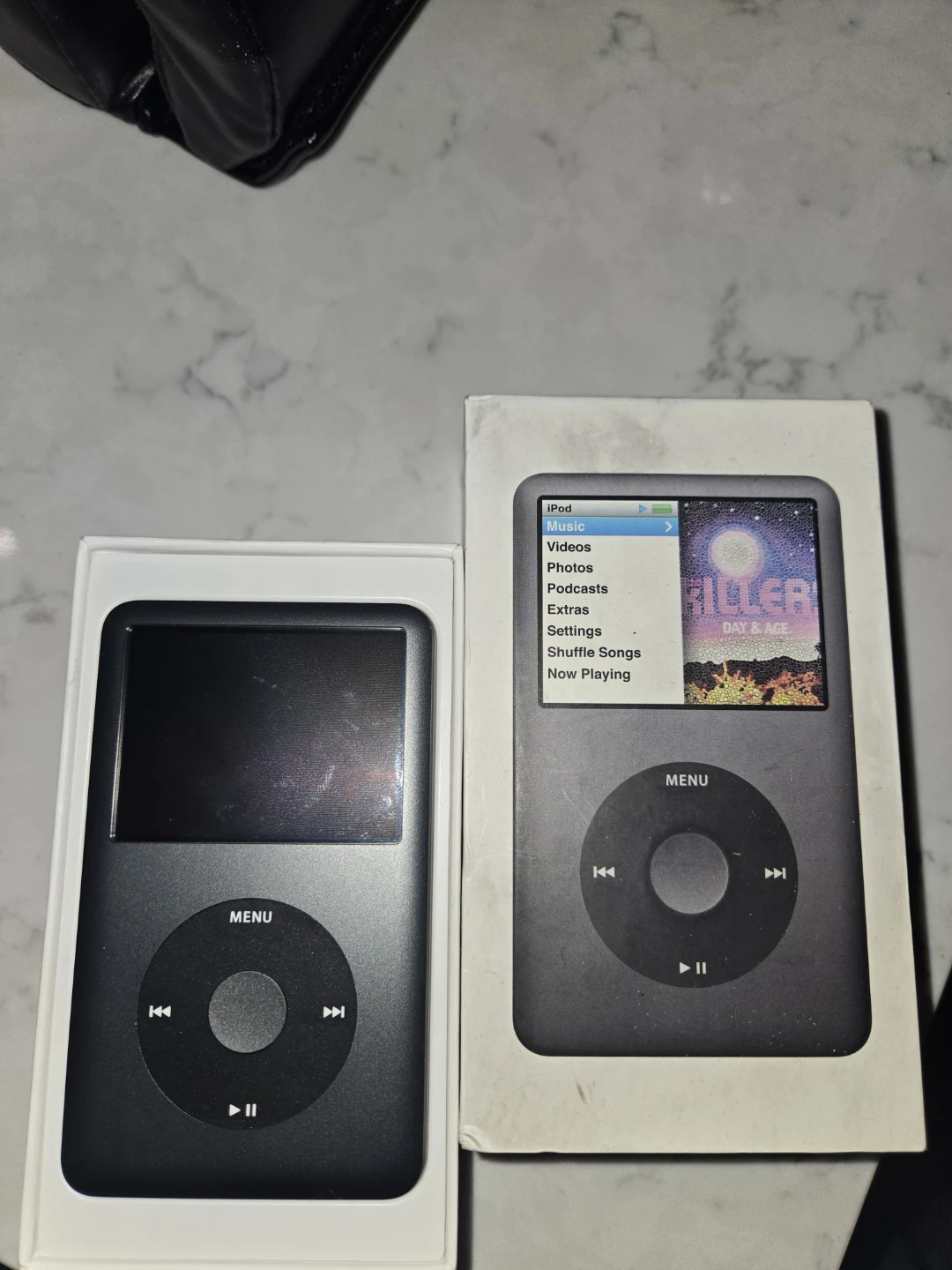 iPod Classic Black 6th Generation with Box - photo 2