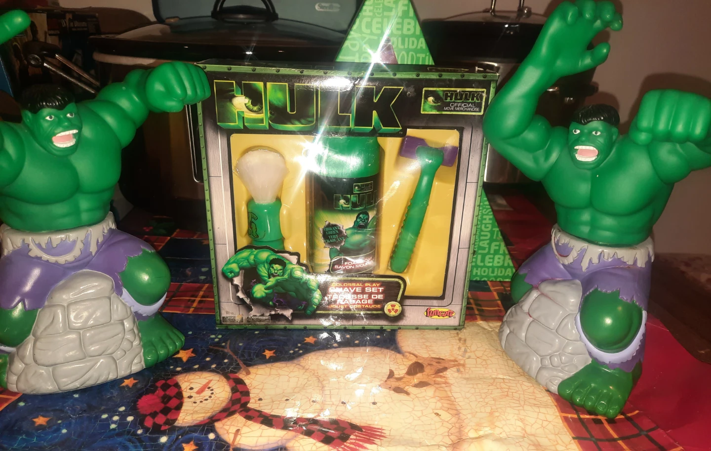 Hulk Colossal Play Shave Set - New in Box!