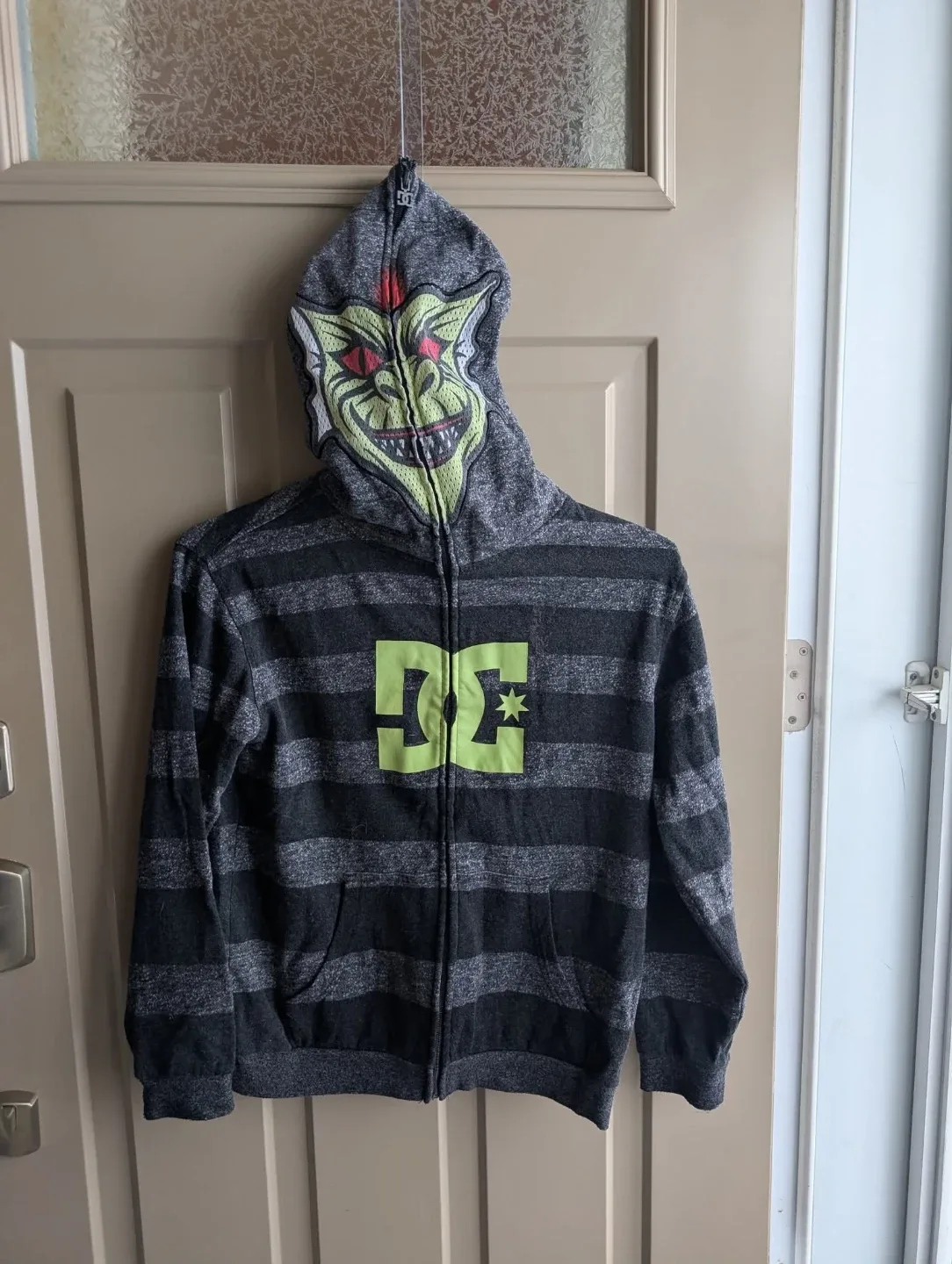 Boys sz 12 DC full mask hoodie