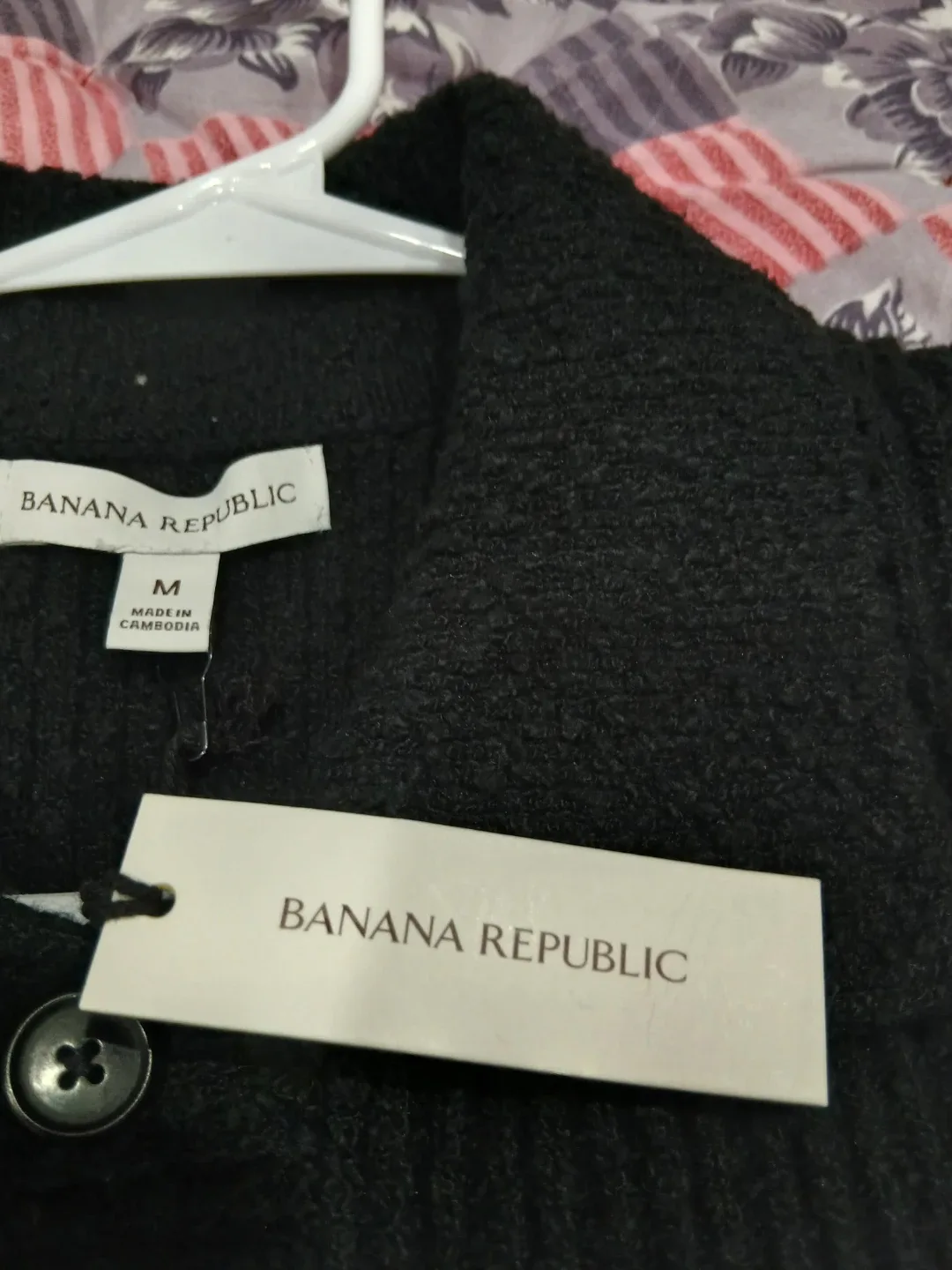 New Banana Republic Black Cardigan - Size M image indicator(3)
