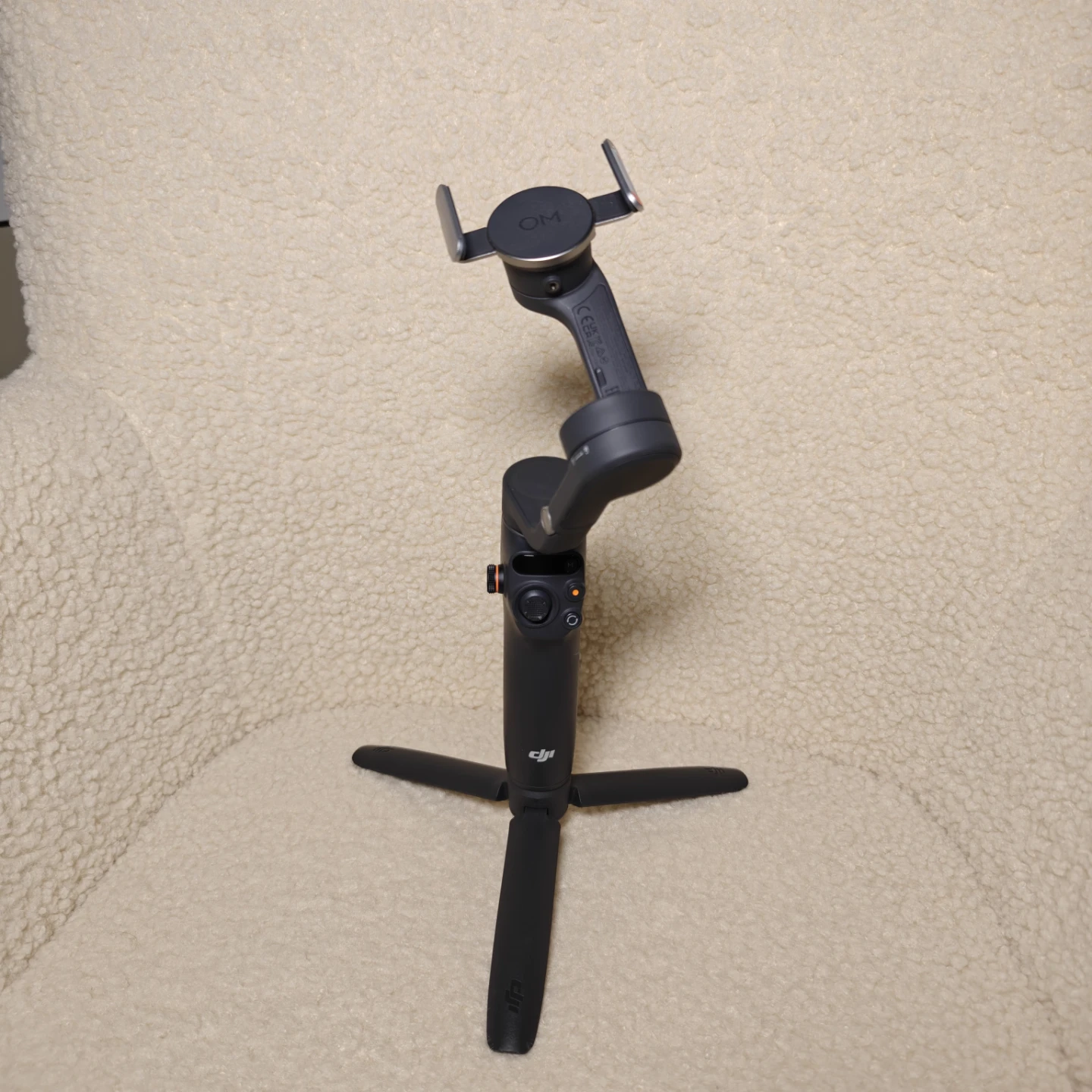 DJI Osmo Mobile 6 Gimbal Stabilizer