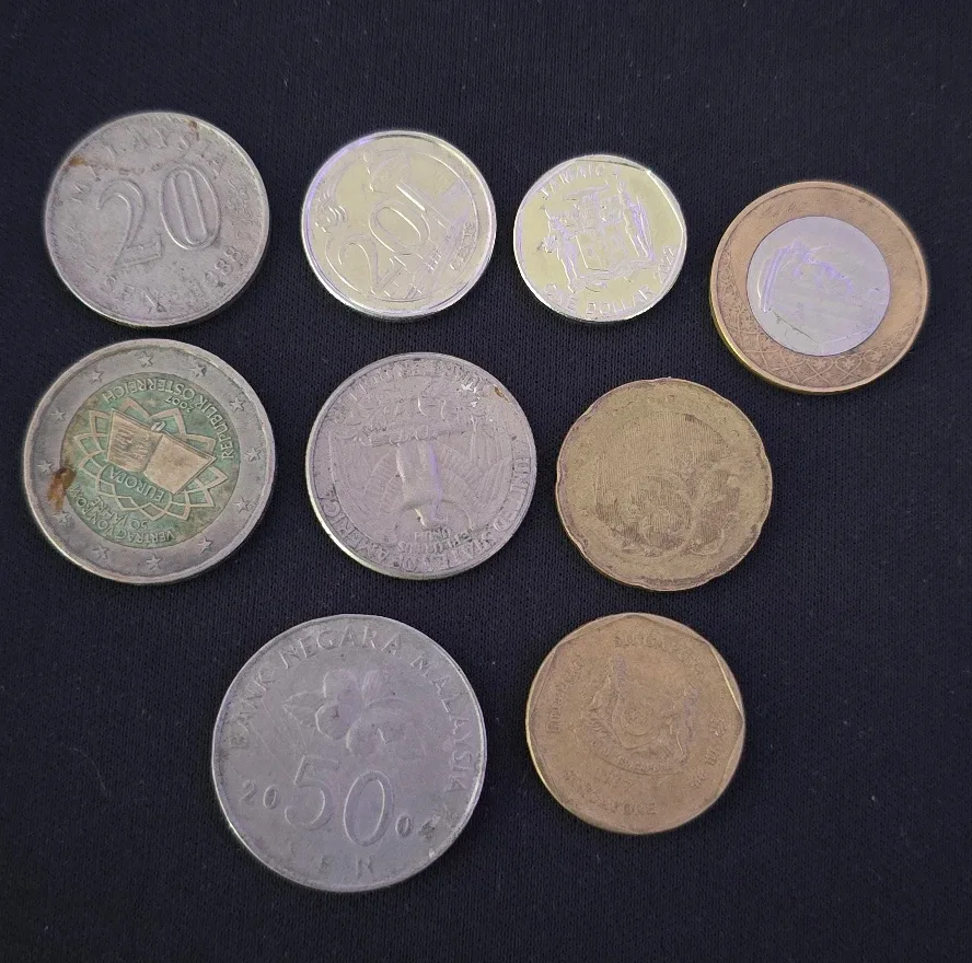 Set of 9 world coins