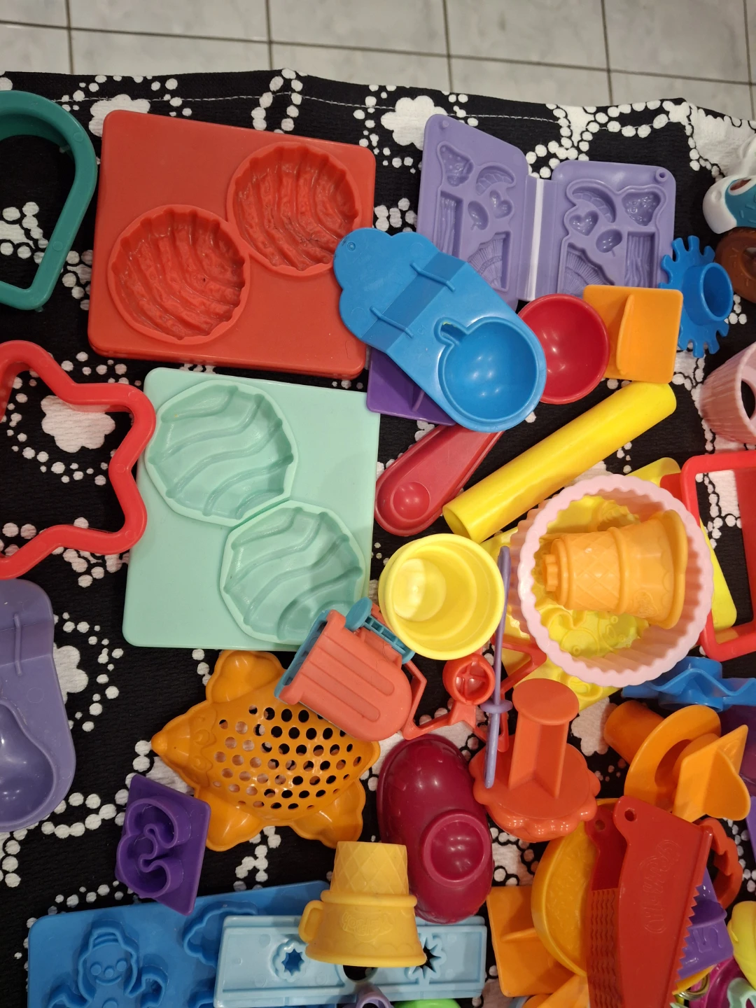 Jar of Play-Doh Tools - photo 2