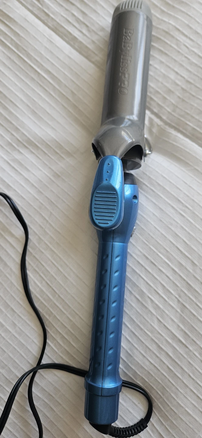 Babyliss Pro Nano Titanium Curling Iron, 1 1/4 Inches - photo 2