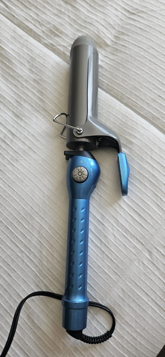 Babyliss Pro Nano Titanium Curling Iron, 1 1/4 Inches - photo 3