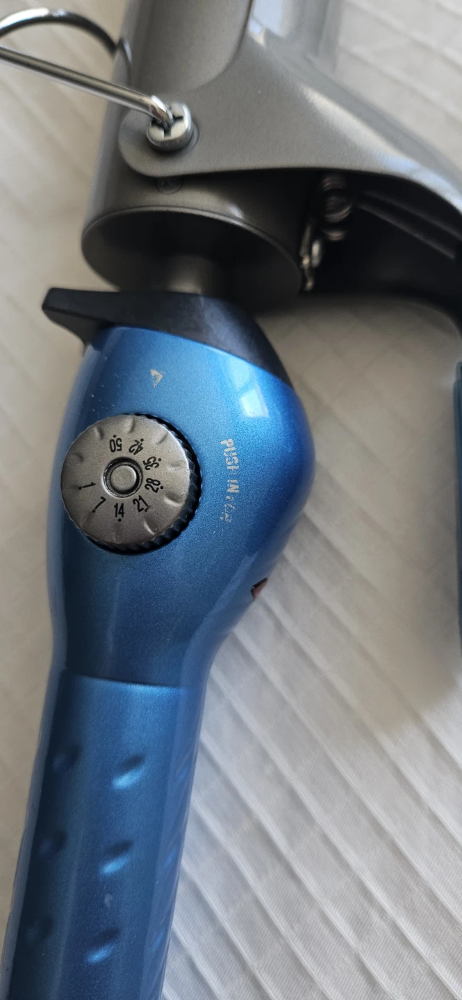 Babyliss Pro Nano Titanium Curling Iron, 1 1/4 Inches - photo 4