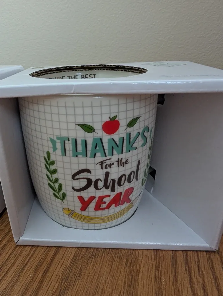 GIFTABLE Teacher appreciation Mugs - New in Box image indicator(3)