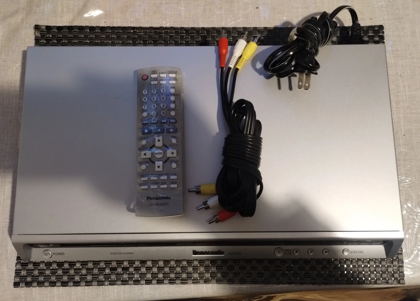 Panasonic DVD-S42 DVD/CD Player WORKING CONDITION! - photo 2